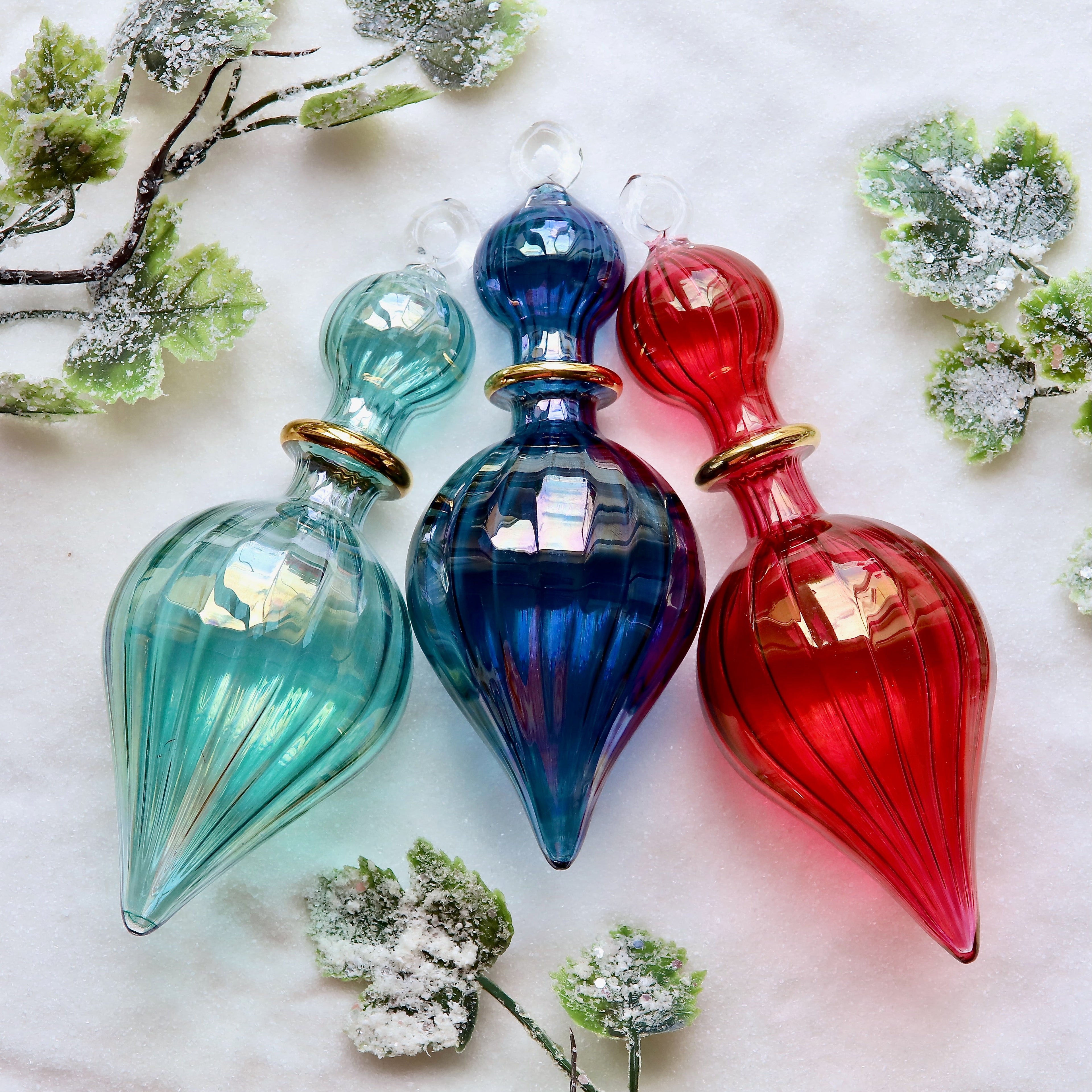 LARGE AND GIANT BAUBLES